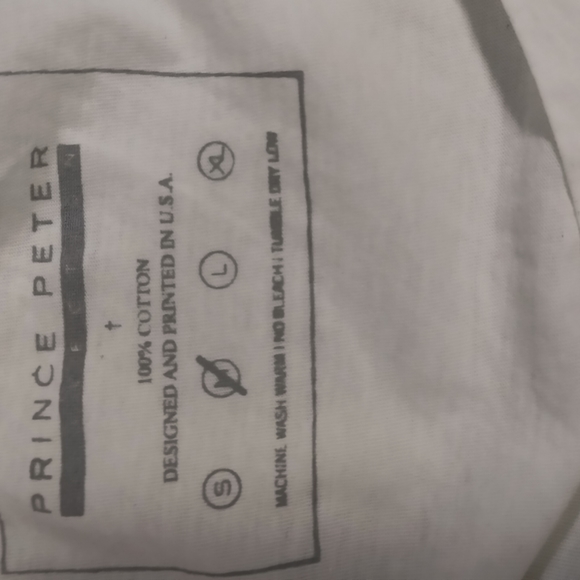 Prince Peter Collection  Bite Me Rockstar Bucks Distressed Graphic Tee Rare - Picture 6 of 6